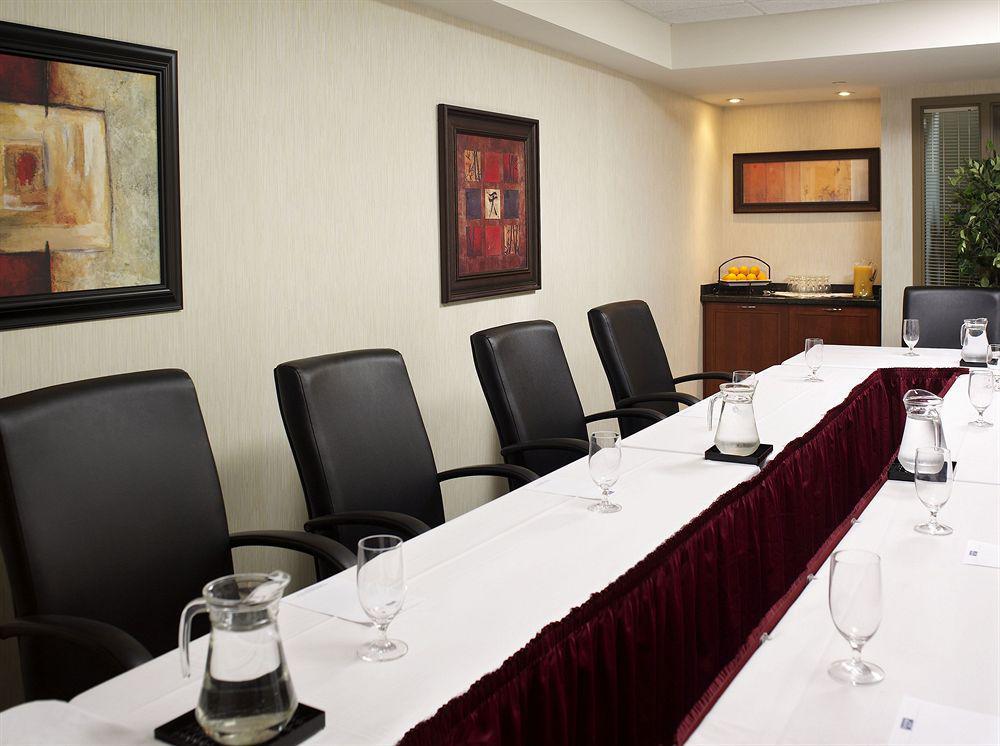 Waterfront Hotel Downtown Burlington Facilidades foto