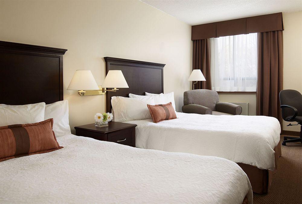Waterfront Hotel Downtown Burlington Habitación foto